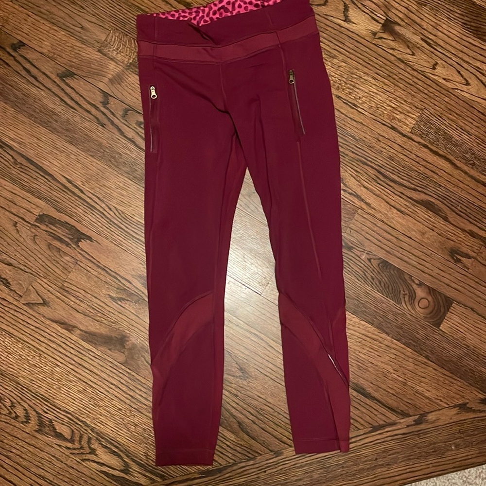 Maroon lululemon crop leggings! Size 6!